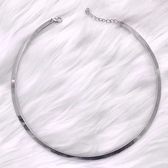 💜10/$25💜NEW Silver Minimalist Rigid Collar - Picture 6 of 8